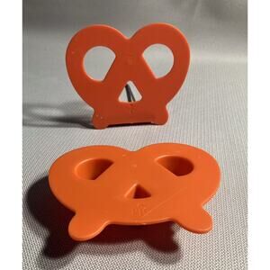 Pampered‎ Chef Soft Pretzel Form ONLY Orange #100076